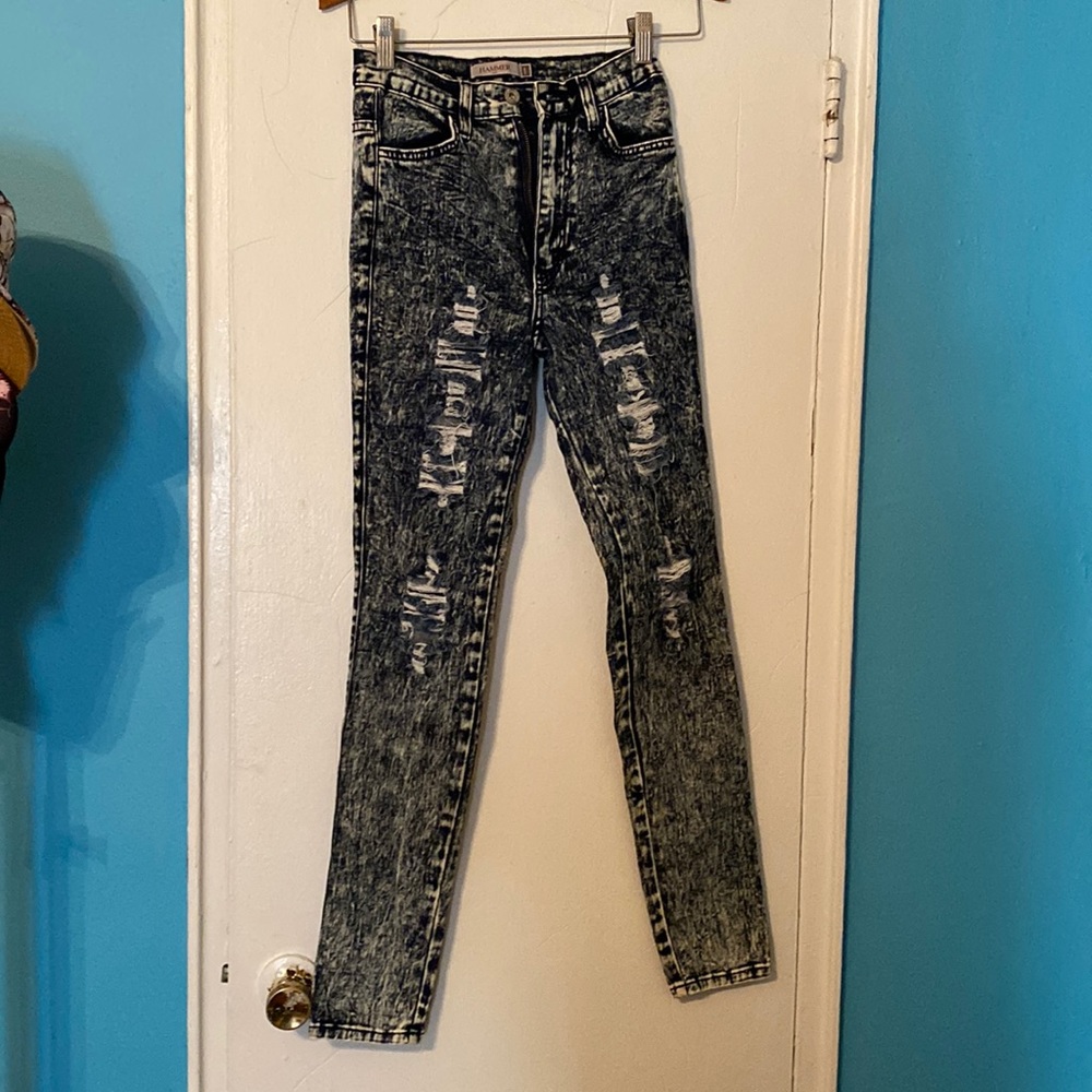 Vintage high waiste acid wash denim ripped jeans inseam 29 inches